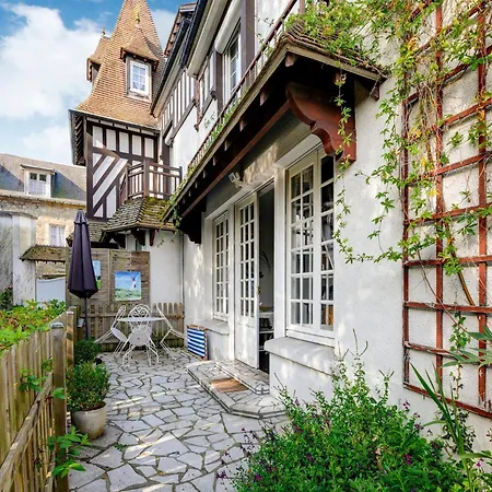 Apartment Isigny-Sur-Mer Near Sea, Cleaning Included Appartement